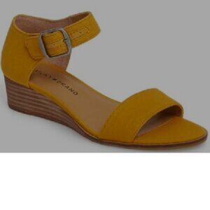 BNWoT LUCKY BRAND RIAMSEE mustard wedge sandal (9.5) NEW